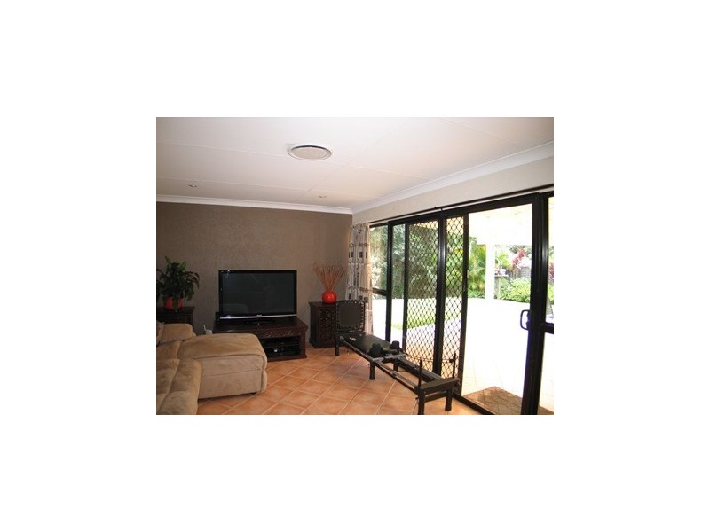 18 Breynia Court, Elanora QLD 4221