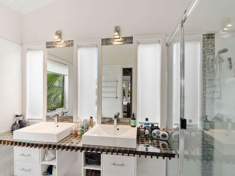 30 Townson Avenue, Palm Beach QLD 4221