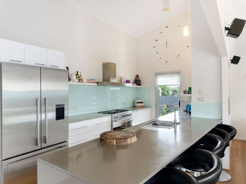 30 Townson Avenue, Palm Beach QLD 4221