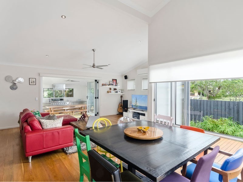 30 Townson Avenue, Palm Beach QLD 4221