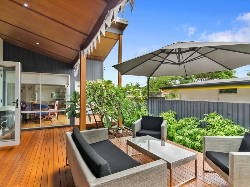 30 Townson Avenue, Palm Beach QLD 4221