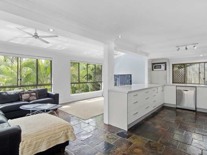 22 Hoffschildt Drive, Currumbin Waters QLD 4223