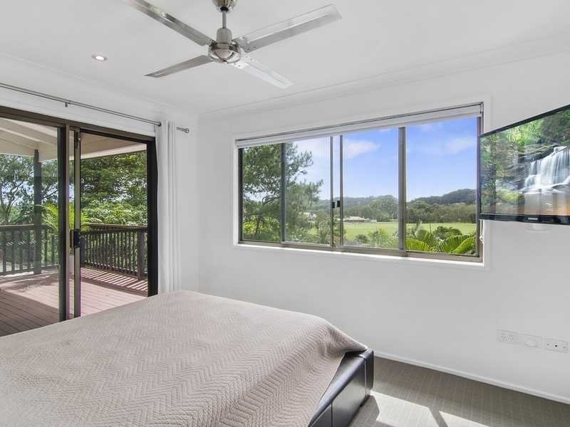 22 Hoffschildt Drive, Currumbin Waters QLD 4223