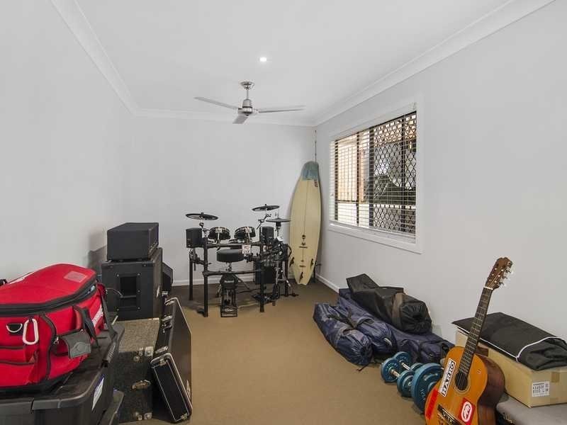 22 Hoffschildt Drive, Currumbin Waters QLD 4223