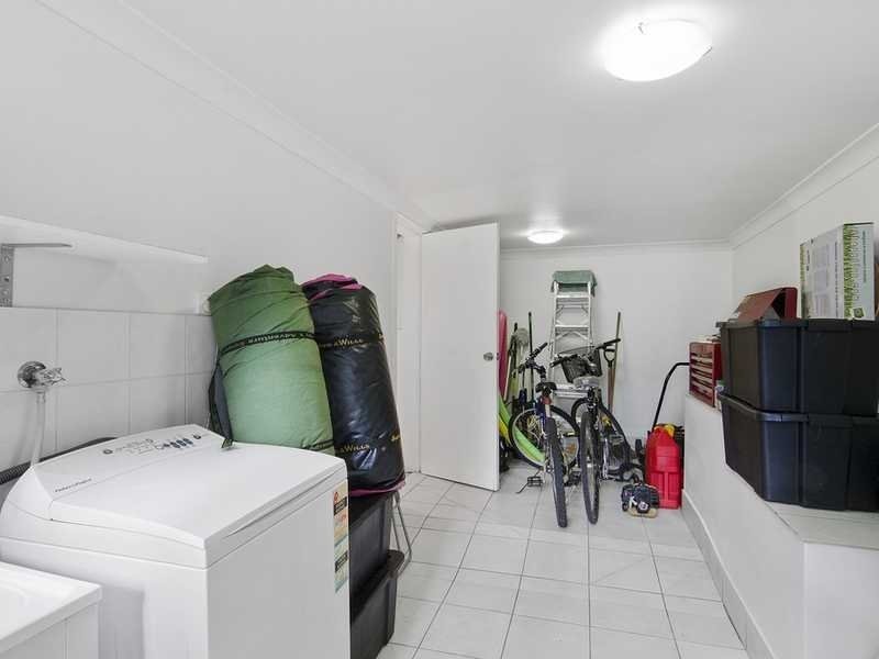 22 Hoffschildt Drive, Currumbin Waters QLD 4223