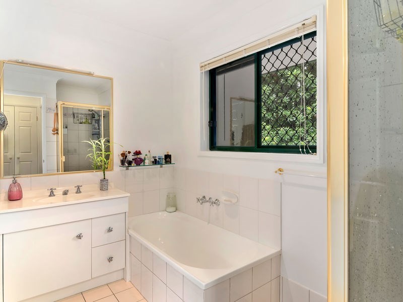 2/3 Karri Court, Burleigh Heads QLD 4220