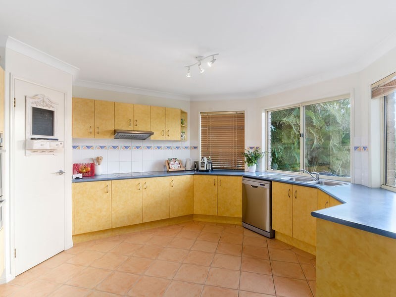 7 Northlakes Drive, Elanora QLD 4221