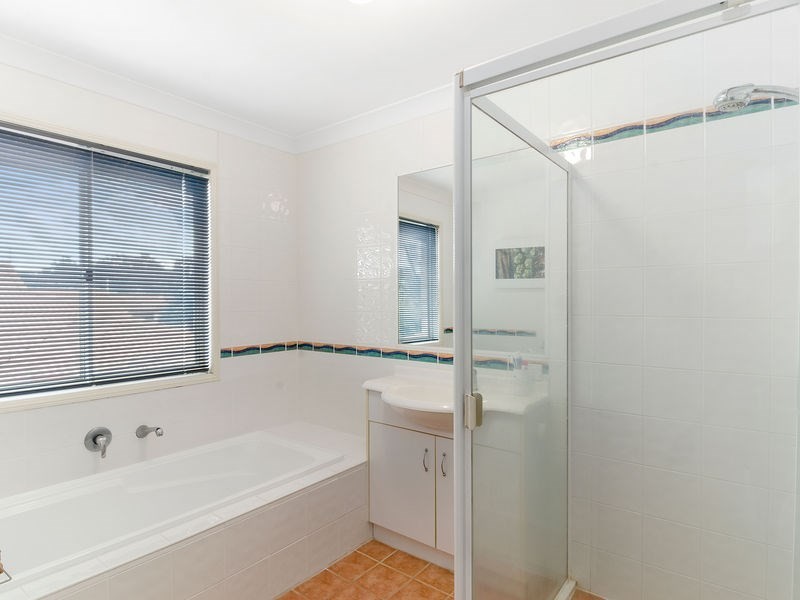 7 Northlakes Drive, Elanora QLD 4221