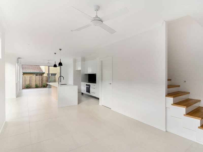 2/113 Leyte Avenue, Palm Beach QLD 4221