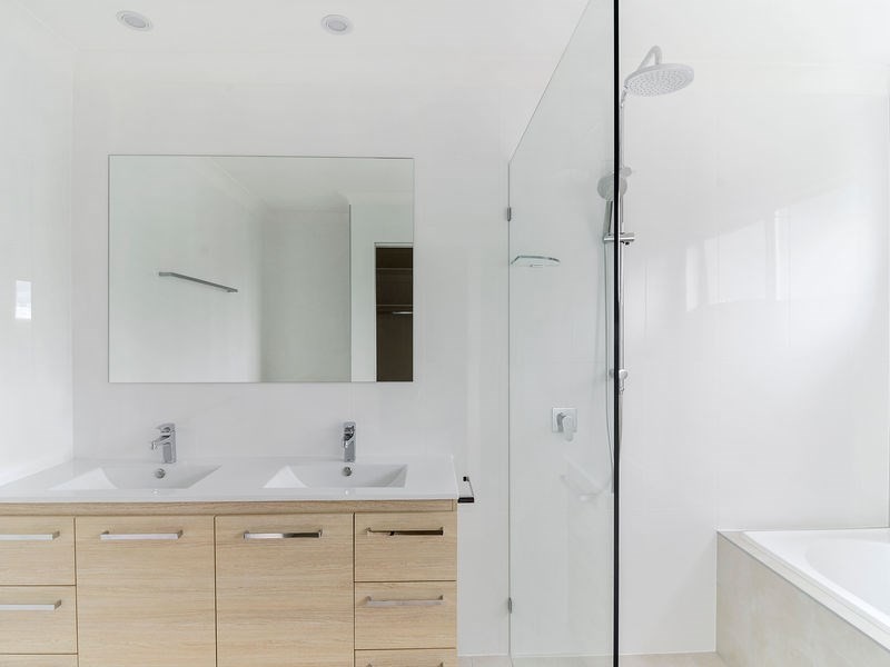 2/113 Leyte Avenue, Palm Beach QLD 4221