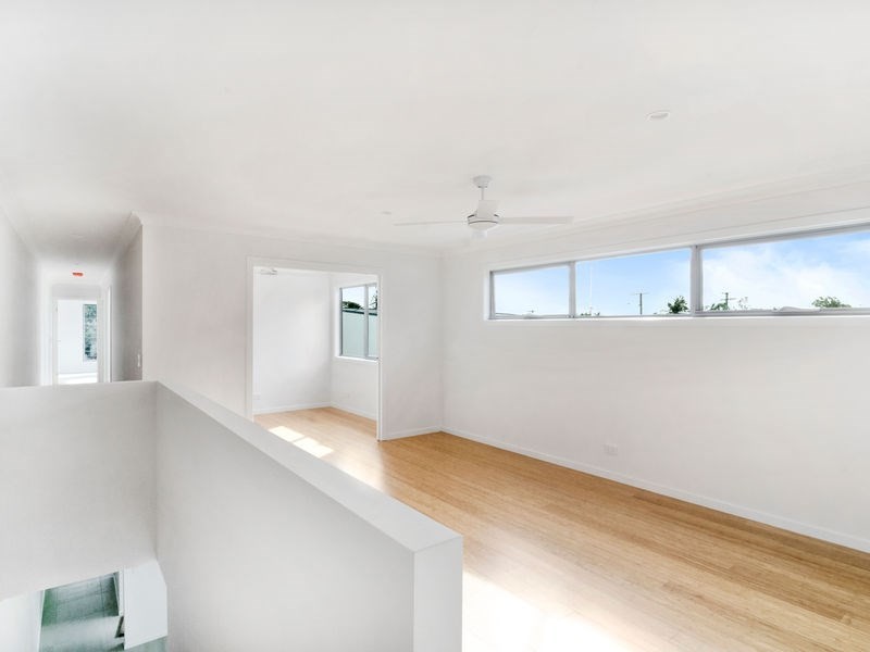 2/113 Leyte Avenue, Palm Beach QLD 4221