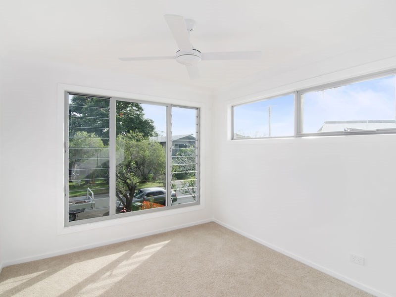 2/113 Leyte Avenue, Palm Beach QLD 4221