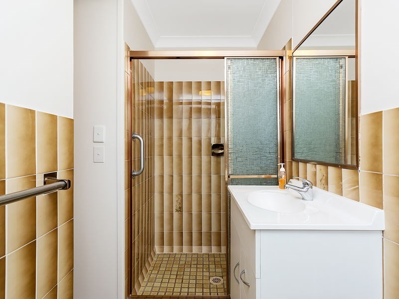 35 Colvillea Court, Palm Beach QLD 4221