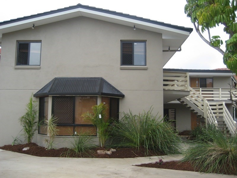 2/6 nyrang, Palm Beach QLD 4221
