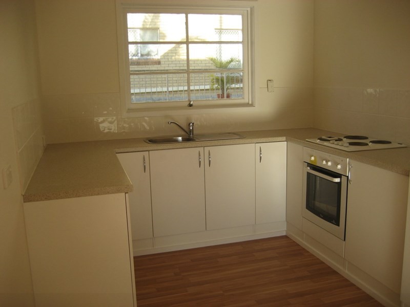 2/6 nyrang, Palm Beach QLD 4221