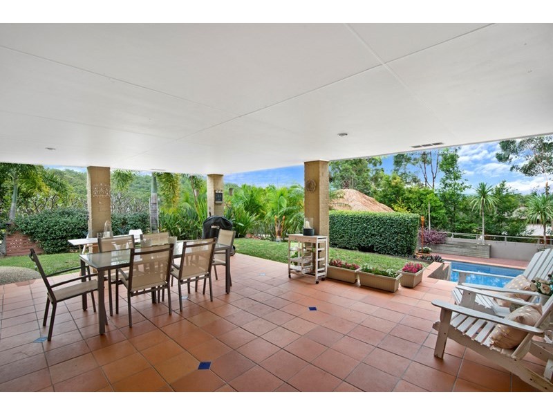 21 Forest Drive, Elanora QLD 4221