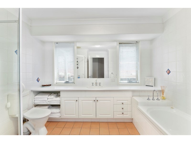 21 Forest Drive, Elanora QLD 4221