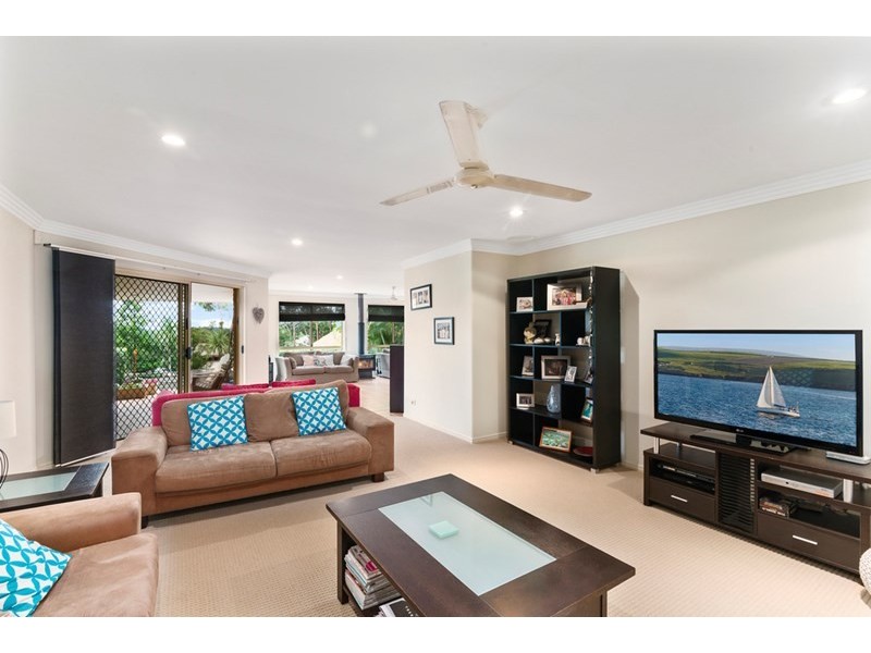 21 Forest Drive, Elanora QLD 4221