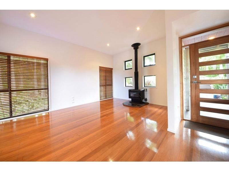 3 Buckingham Way, Elanora QLD 4221