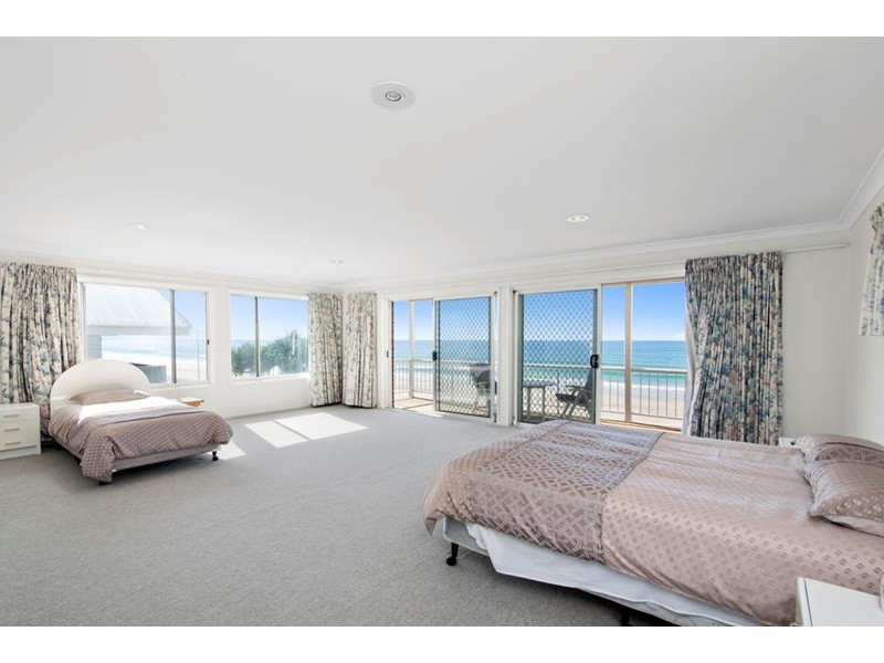 83 Jefferson Lane, Palm Beach QLD 4221