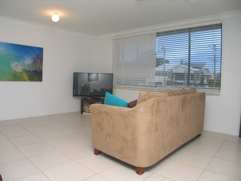 2/2 Wooodgee, Currumbin QLD 4223