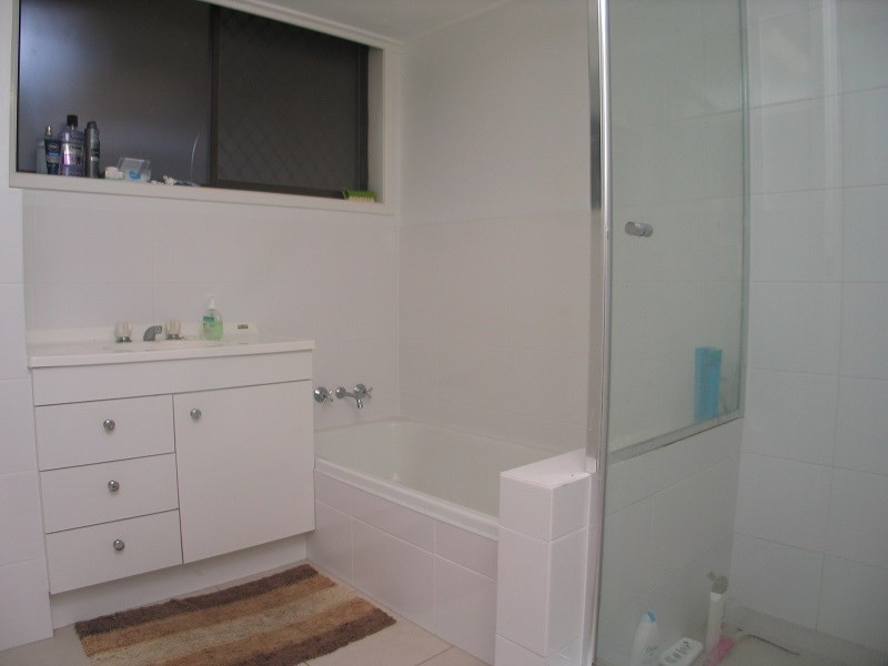 2/2 Wooodgee, Currumbin QLD 4223