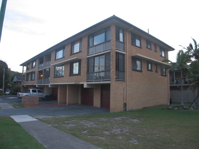 2/2 Wooodgee, Currumbin QLD 4223