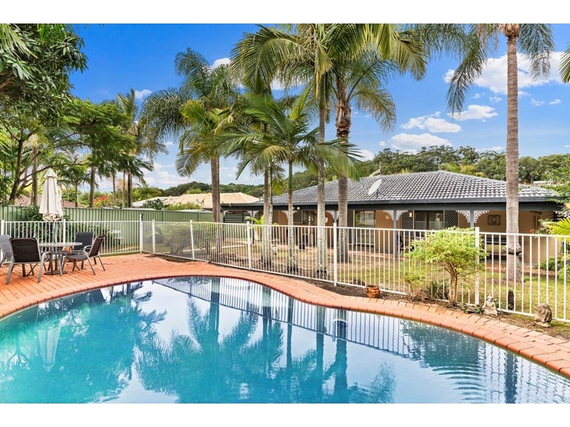 52 Bienvenue Drive, Currumbin Waters QLD 4223