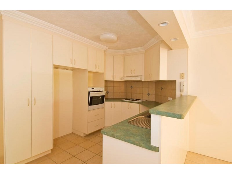 2/19 Twenty Fourth Avenue, Palm Beach QLD 4221