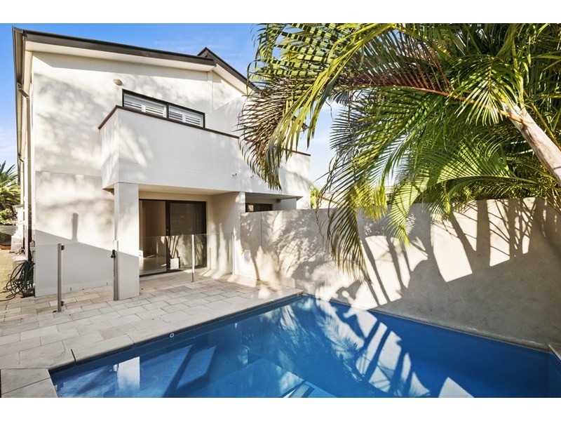 2/90 Leyte Avenue, Palm Beach QLD 4221