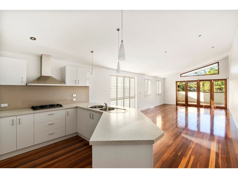 2/90 Leyte Avenue, Palm Beach QLD 4221