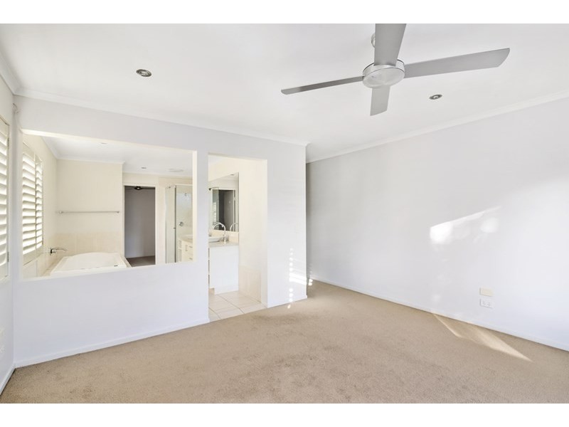 2/90 Leyte Avenue, Palm Beach QLD 4221