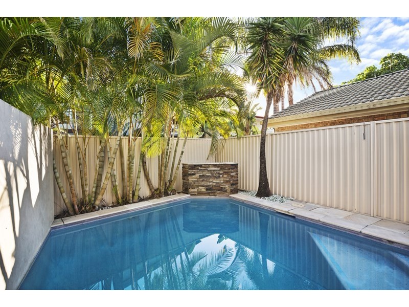 2/90 Leyte Avenue, Palm Beach QLD 4221