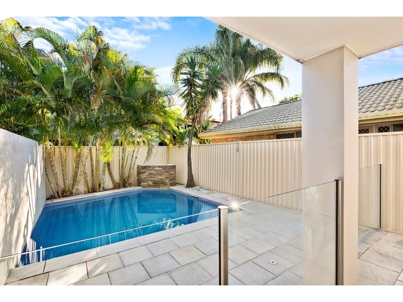 2/90 Leyte Avenue, Palm Beach QLD 4221