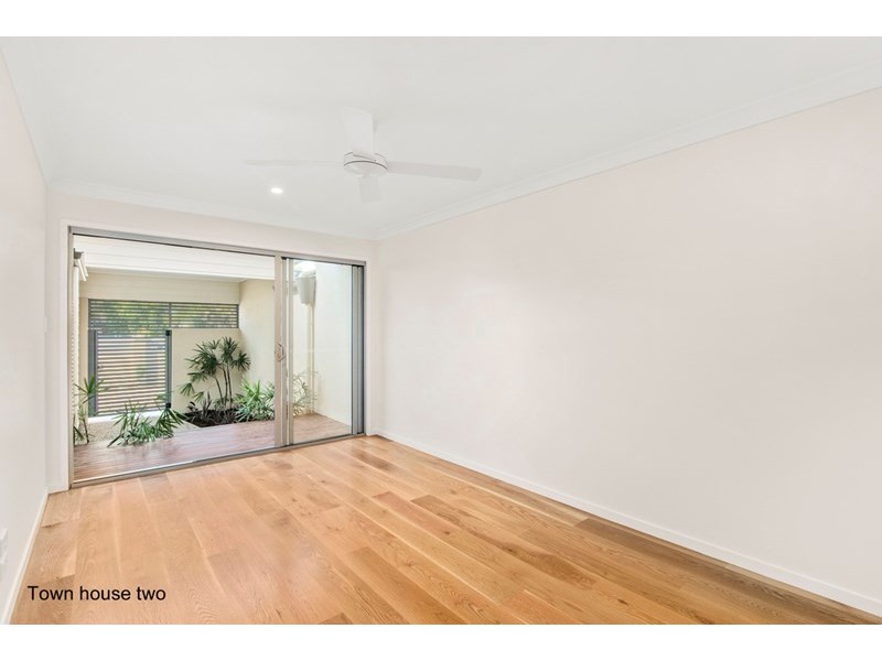 2/3 Wilpark Crescent, Currumbin Waters QLD 4223