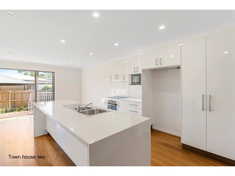 2/3 Wilpark Crescent, Currumbin Waters QLD 4223