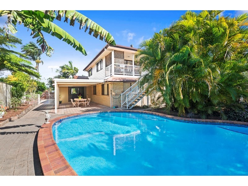 67 K P McGrath Drive, Elanora QLD 4221