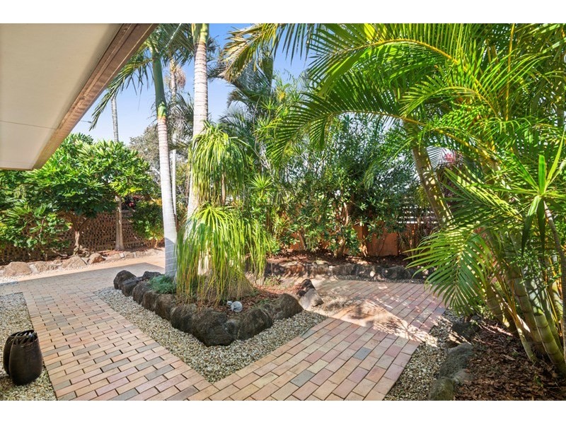 67 K P McGrath Drive, Elanora QLD 4221