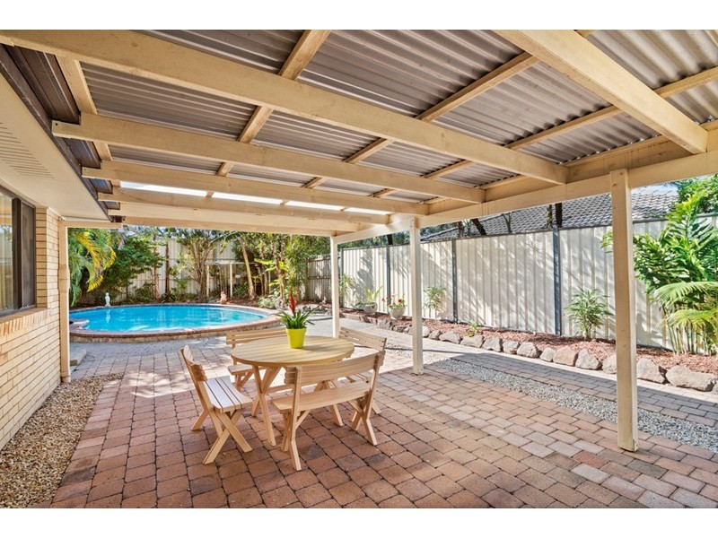 67 K P McGrath Drive, Elanora QLD 4221