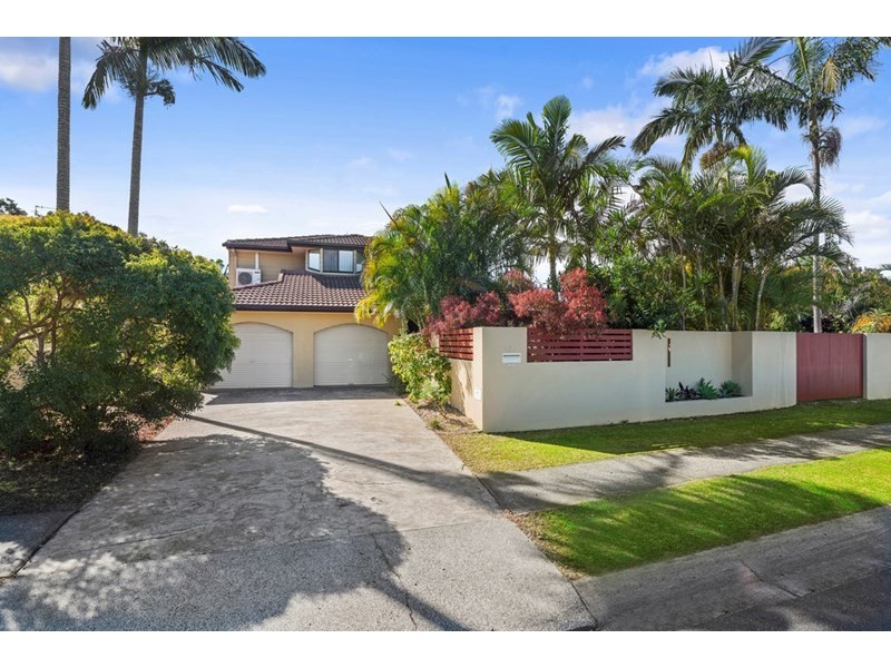 67 K P McGrath Drive, Elanora QLD 4221