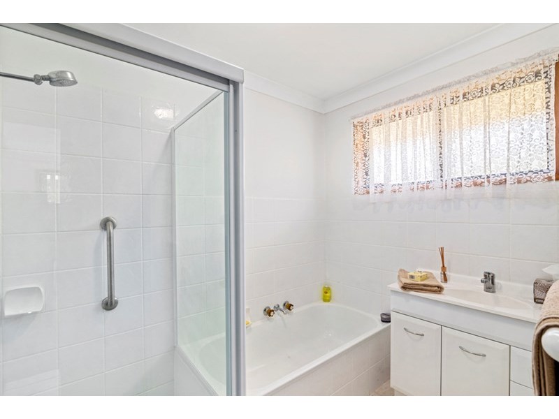 67 K P McGrath Drive, Elanora QLD 4221