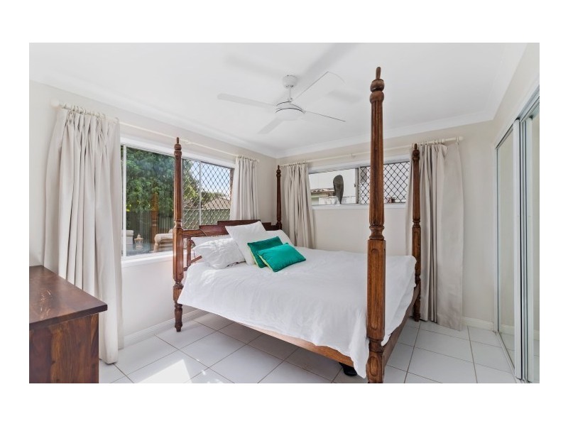 31 Twenty Third Avenue, Palm Beach QLD 4221