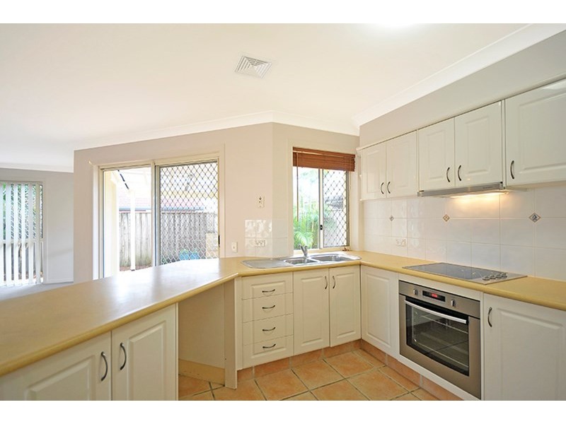 2/58 Tallebudgera Drive, Palm Beach QLD 4221