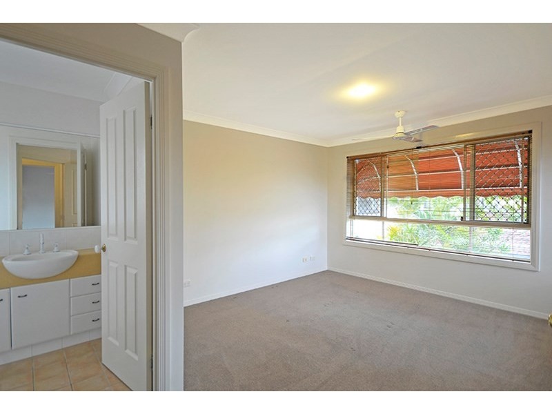 2/58 Tallebudgera Drive, Palm Beach QLD 4221