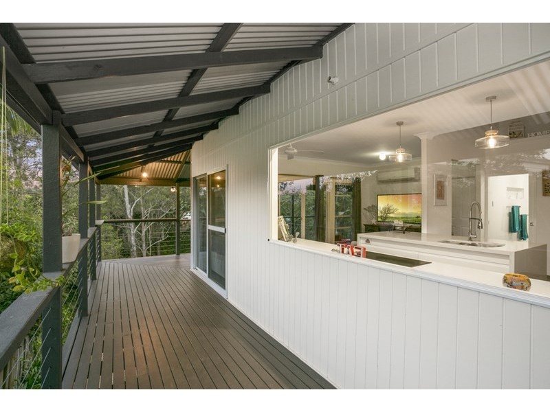 12 Larentia Street, Currumbin Waters QLD 4223