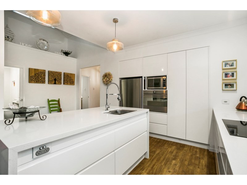 12 Larentia Street, Currumbin Waters QLD 4223
