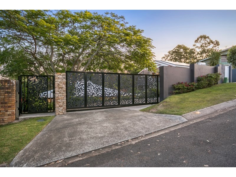 12 Larentia Street, Currumbin Waters QLD 4223