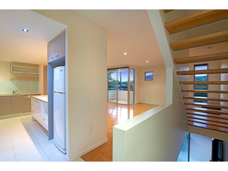 2/8 Twenty Seventh Avenue, Palm Beach QLD 4221