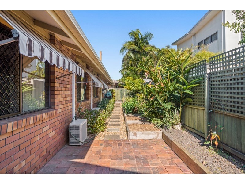 11 Mawarra Street, Palm Beach QLD 4221