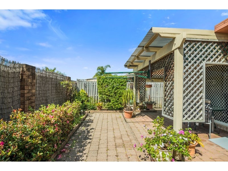 2/19 Oasis Crescent, Elanora QLD 4221